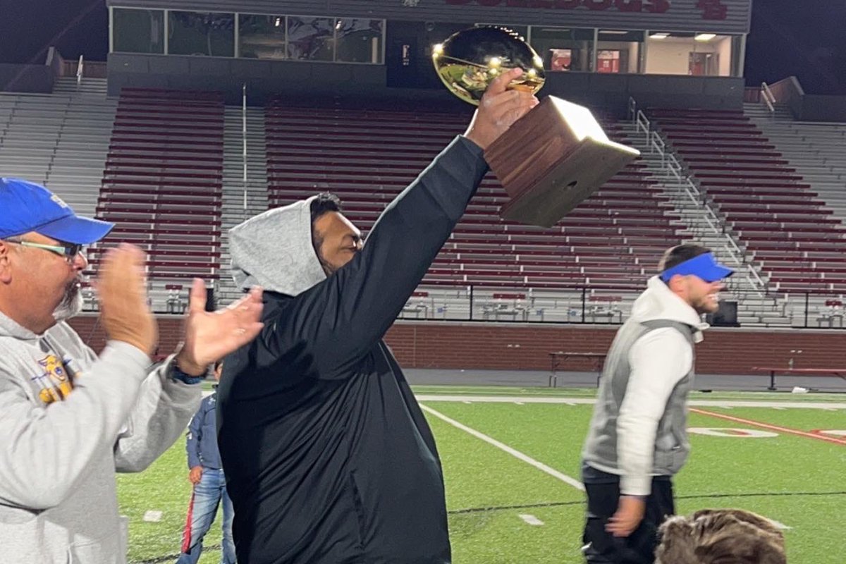 What a season for Sunray Bobcat football! 4-7 last year to 9-3 this year with the first playoff win in 7 years! The pain from last night breaks my heart but the future of Bobcat football is so BRIGHT! I love this team so much, so blessed to be here, and WE WILL be back!! #TheRAY