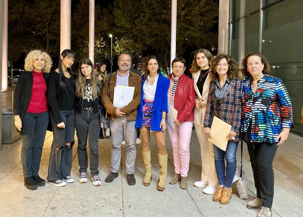 Entrega de la  XIX edició dels premis a treballs de recerca de la UdL. Un plaer compartir de nou amb  l’Helena Pubill Quintillà  l’èxit de la seva extraordinaria feina i amb les companyes de centre els premis <a href="/MercedelB/">Mercè del Barrio</a> <a href="/QuintillaTeresa/">Teresa Quintillà</a> i Emília Bellmunt. @udlsiau ##premistdrudl