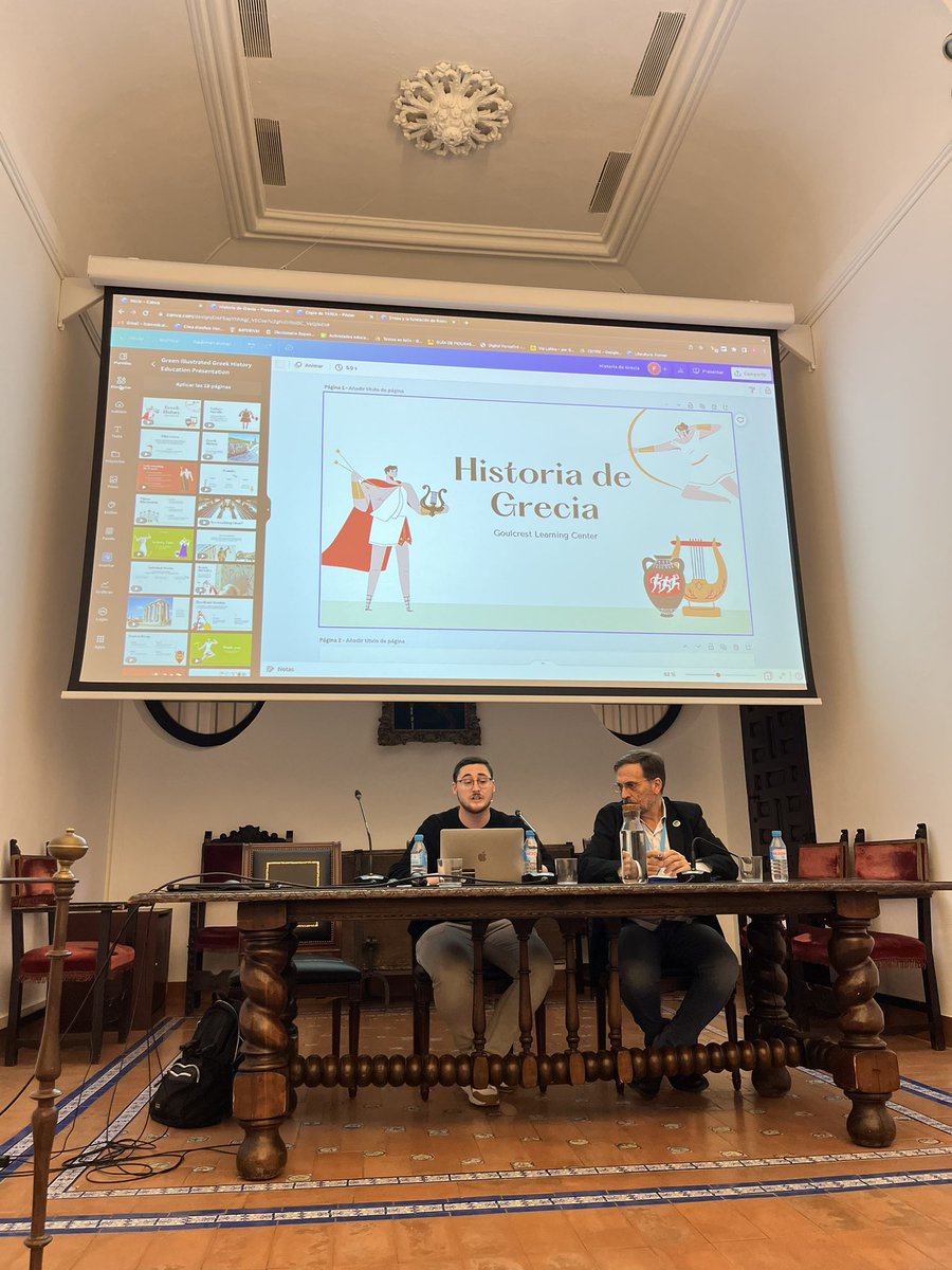 CulturaClasicaC's tweet photo. #NovaeViae Francisco José Rodríguez Calderón expone el uso de Canva en las asignaturas de Cultura Clásica, Latín y Griego https://t.co/XG164AXTj4