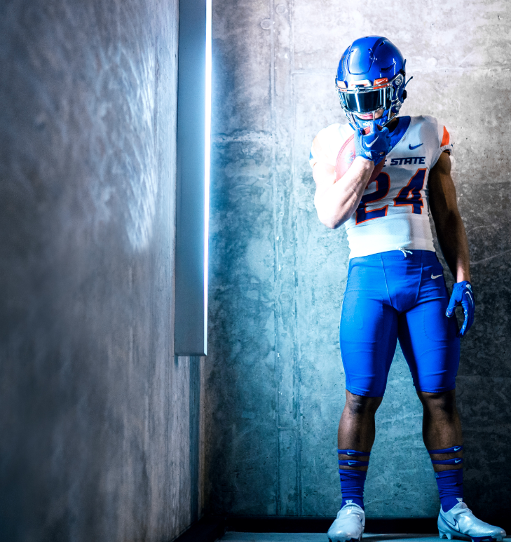 BoiseNILClub's tweet photo. 🗣 LET'S GO 🗣

#BleedBlue

h/t Boise State Football https://t.co/xhCDy4nPUh