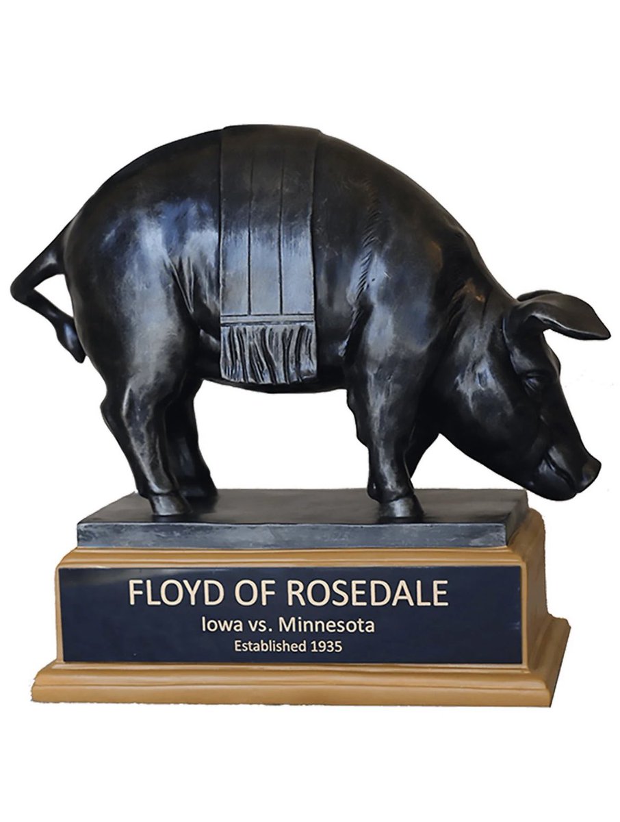 Looking forward to today’s great football tradition! Thank you Senior’s for your leadership - being Floyd home. Go Gopher’s!! Row The Boat! #RTB #SkiUMah #UMNProud
