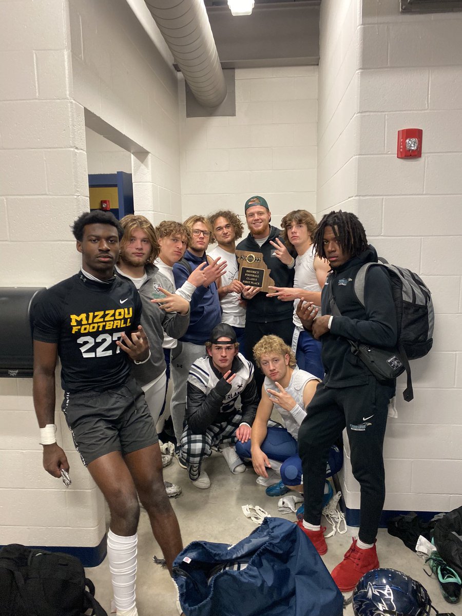 WolvesCole's tweet image. I have had the privilege in my first year to coach these amazing young men! Hang your heads high you guys accomplished something that haven’t been done ever in Timberland history. Love this team and can’t wait to here of all your guys successes in the future:)❤️ #GATA #Faith