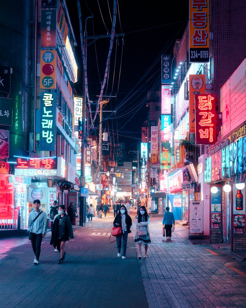 Rhys_more's tweet photo. Seoul Streets
#photography #cyberpunk https://t.co/Z59FsZjLQu