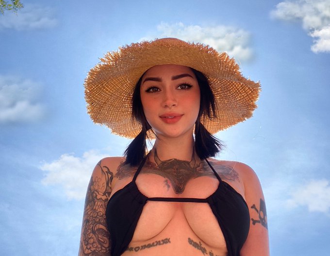 Pra iluminar teu dia 😚 https://t.co/LeukguN0mO