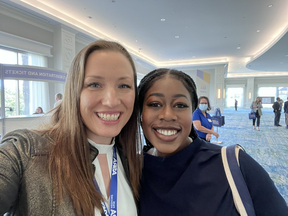 What an honor to meet @JaneOnyemachi_ in real life! An amazing @womenMDinanesth & @ASRA_Society star 🌟 (and a fellow former RN)! @ebmalinzakMD #ASRAFALL22