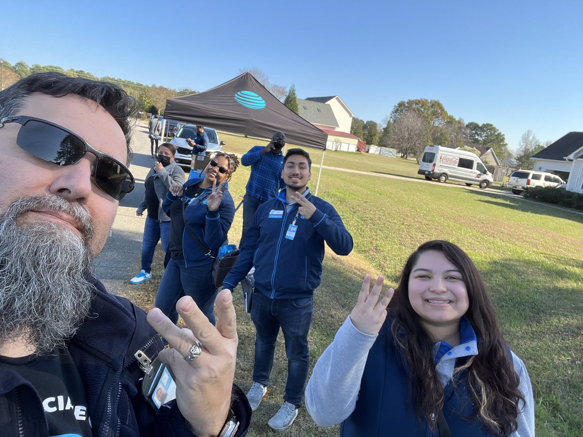 jldrewry's tweet photo. Team has us sitting pretty in entertainment on this fine Saturday! @seanlee1007 @brian_att @AlfredoatATT @AllyG52 @404girl https://t.co/rrczohLVE7