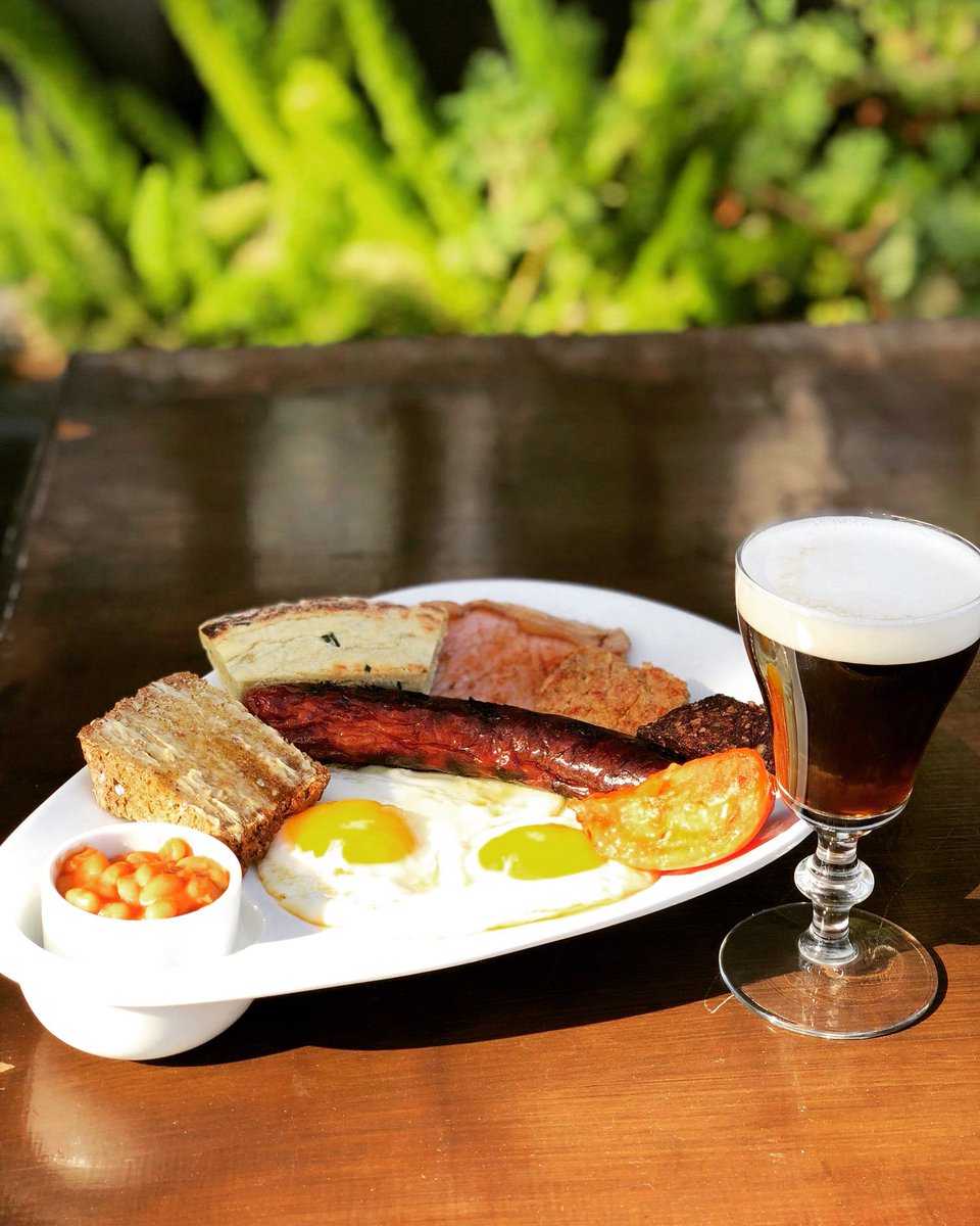 SlainteOakland's tweet photo. Good morning Oakland! Come on over for a delicious boozy brunch to start your day off right. #Oakland #brunch #SaturdayMorning #hellayummy https://t.co/yHIPk3ILcR