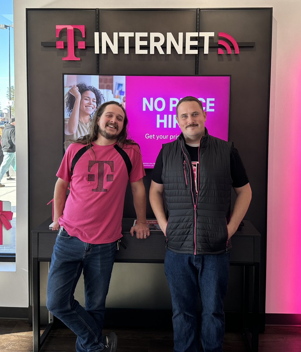 NickNowell7's tweet photo. Austin Mathis and Sam Hotham were 2 more of Maine’s 13 Winner’s Circle winners for Q3! Great job guys! @_AustinMathis @SamHfromME @John_Dief @RonSmitty15 https://t.co/OLRDgNMJaS