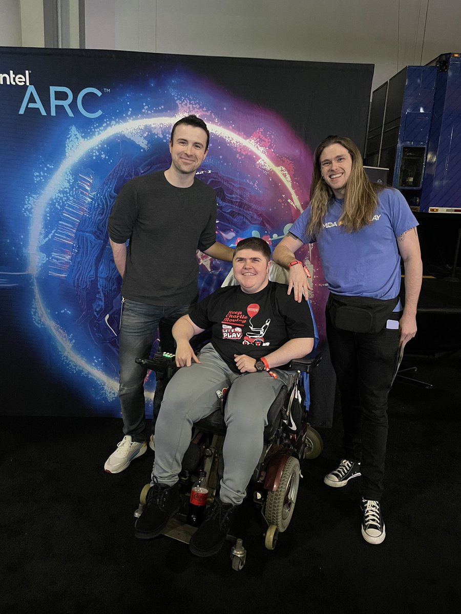 K_C_Moving's tweet photo. OMG words can’t Describe how much fun yesterday was @DreamHack Atlanta! Thanks for this Amazing opportunity @MDALetsPlay and connecting me to someone as awesome as @Beaniez_
To make the time even better we met @LudwigAhgren and @DrLupo
#mdaletsplay #keepcharliemoving https://t.co/Ro4JJ719qD