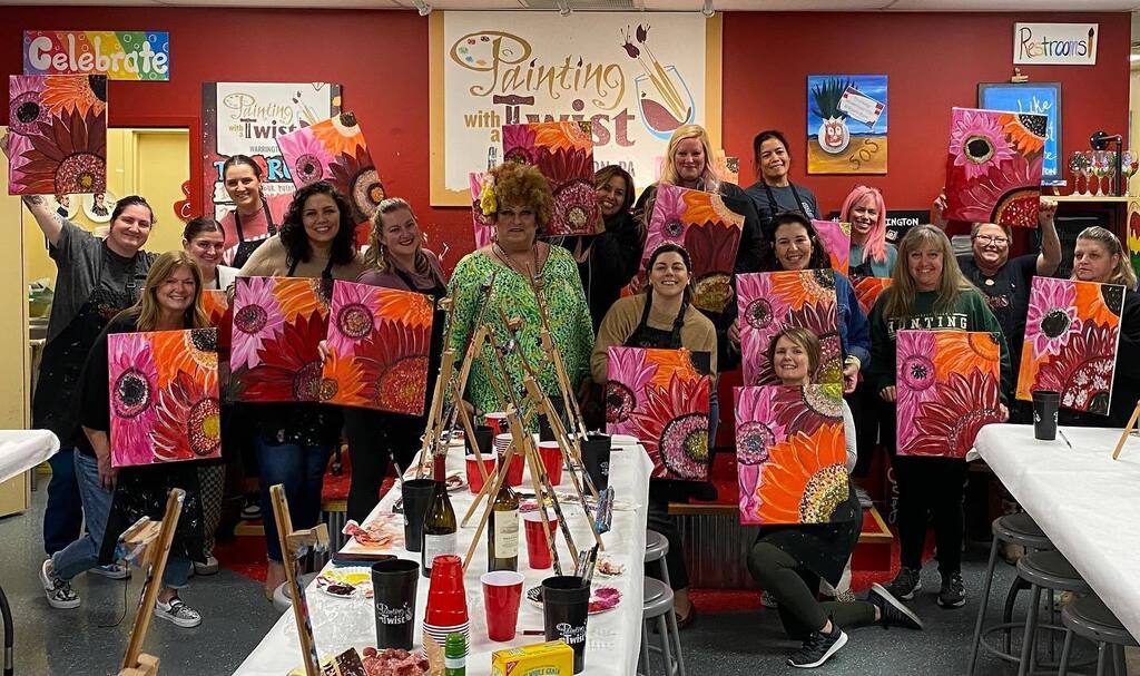 PWATWarrington's tweet photo. So fabulous!!!!!!!! 
.
.
.
#pwatwarrington #paintingwithatwist #funpainting #funart #warringtonPa #paint #paintingwithatwistwarrington #funartnotfineart #dragqueen #paintingwithaqueen #thundershowers https://t.co/6bbLEYy3oH https://t.co/MP40p8dsiL