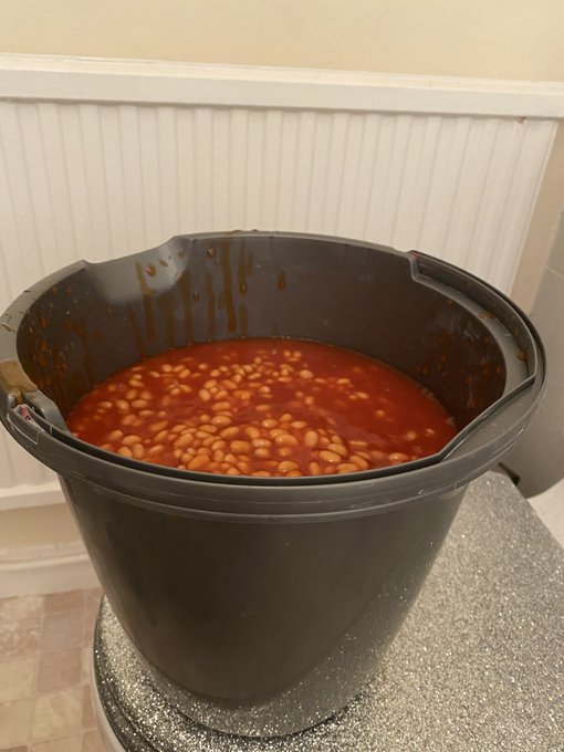 Come and see me flicking my bean on my onlyfans 😂 20 cans of beans all over me! #messy #wam #sploshing<a href="/tag/messy"class="tags"><span>#messy</span></a><a href="/tag/wam"class="tags"><span>#wam</span></a><a href="/tag/sploshing"class="tags"><span>#sploshing</span></a>