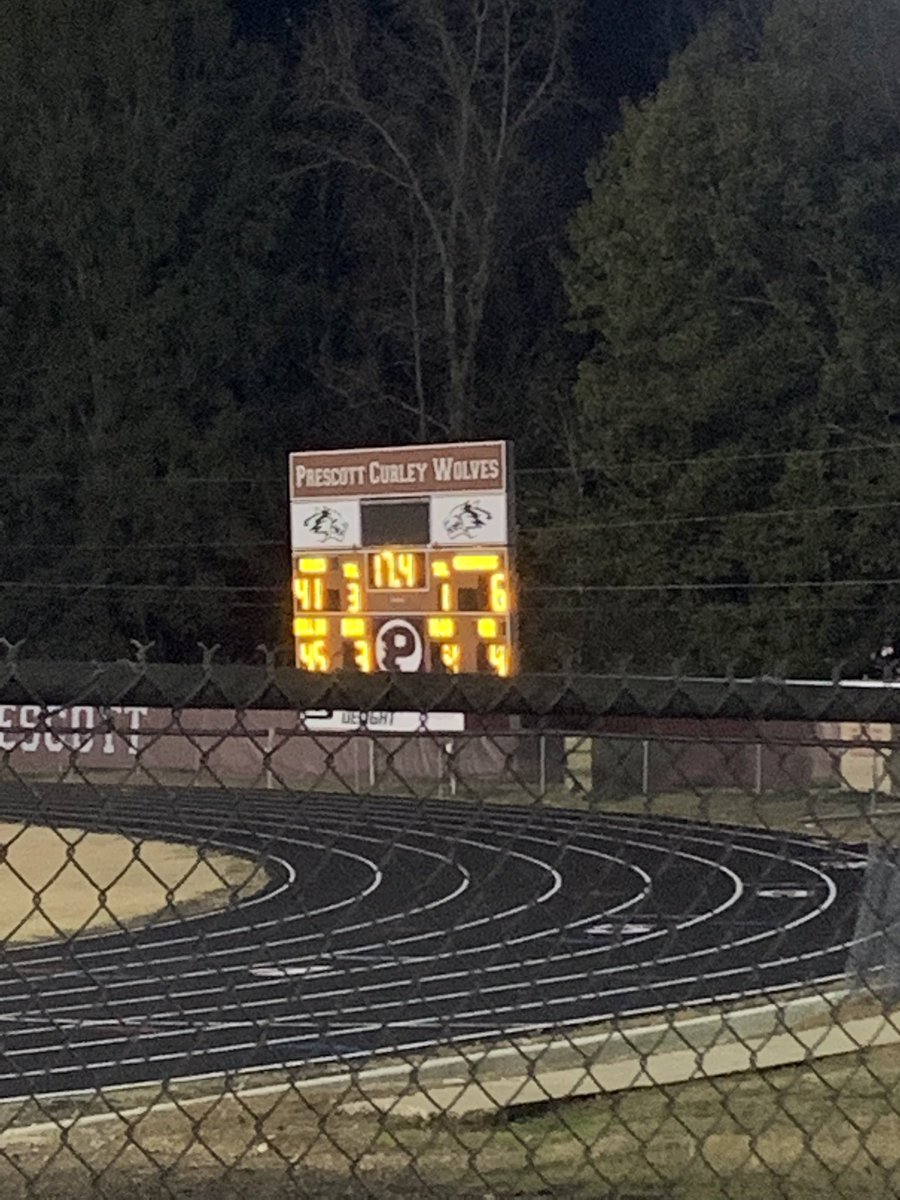 haygen_smelser's tweet photo. Had a great time last night with @MackGregory15 watching Prescott beat Salem!!!🐺🔥 https://t.co/wCw6cfPPDp