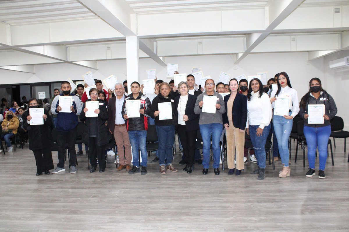 ITEAoficial's tweet photo. Certifican sus estudios de Primaria y Secundaria educandos de la Coordinación de Zona en Ciudad Victoria. ¡Enhorabuena! Porque #AprenderTeTransforma #EducaciónYMásEducación #INEA https://t.co/0V0drP0JeO