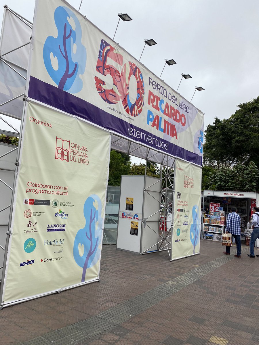 LeePorGusto's tweet photo. Dos últimos días de la Feria del Libro Ricardo Palma. Solo va hasta el domingo 20 de noviembre. #Libros #lecturas #books #literatura #lector #lectora https://t.co/svDwrQ5BI5