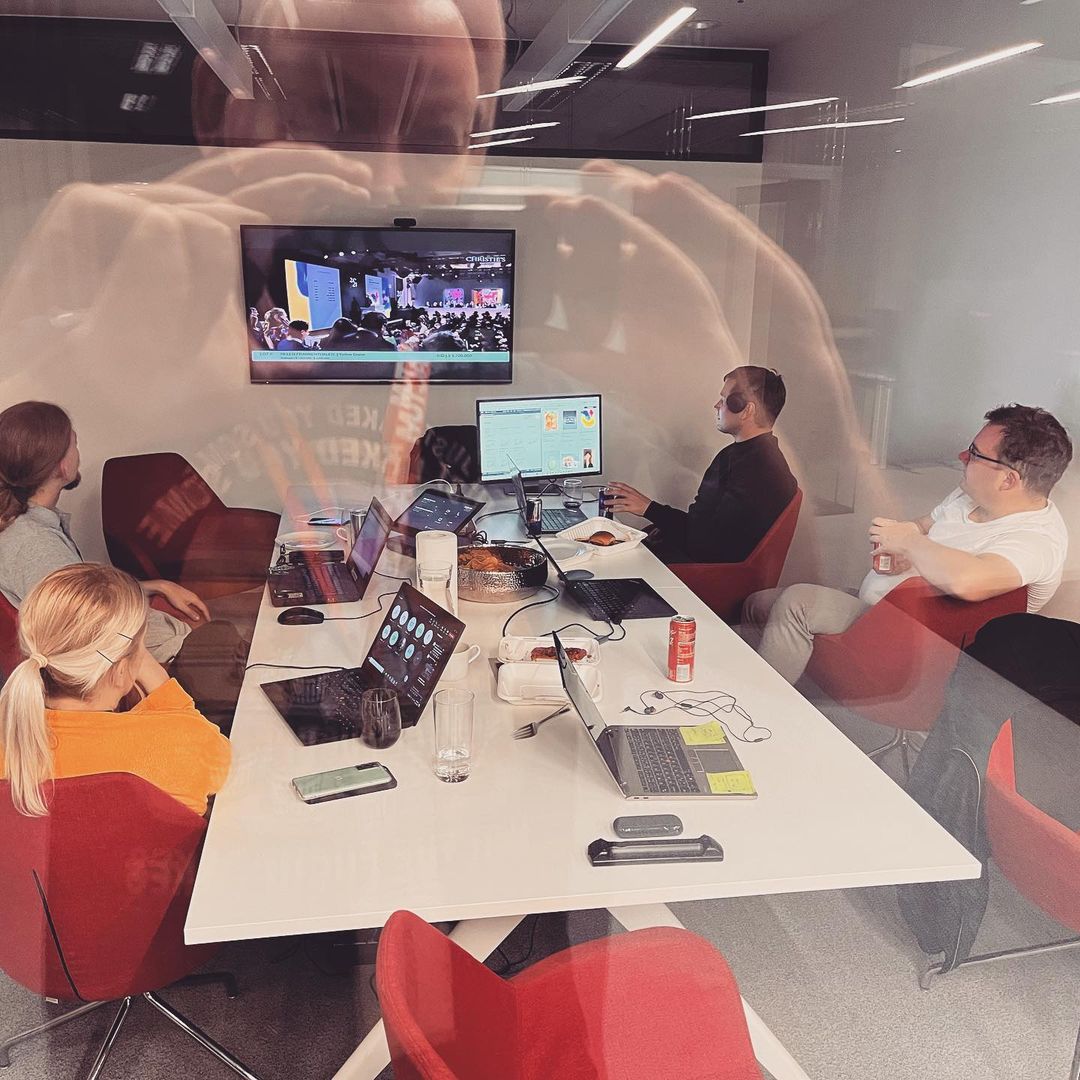 apollo_division's tweet photo. 00:00 - 04:00. Another smooth auction successfully behind us. 💪

@ChristiesInc #focus #passion #team #devlife #devlifestyle #apollodivision🚀 https://t.co/4iv1tIZQhu