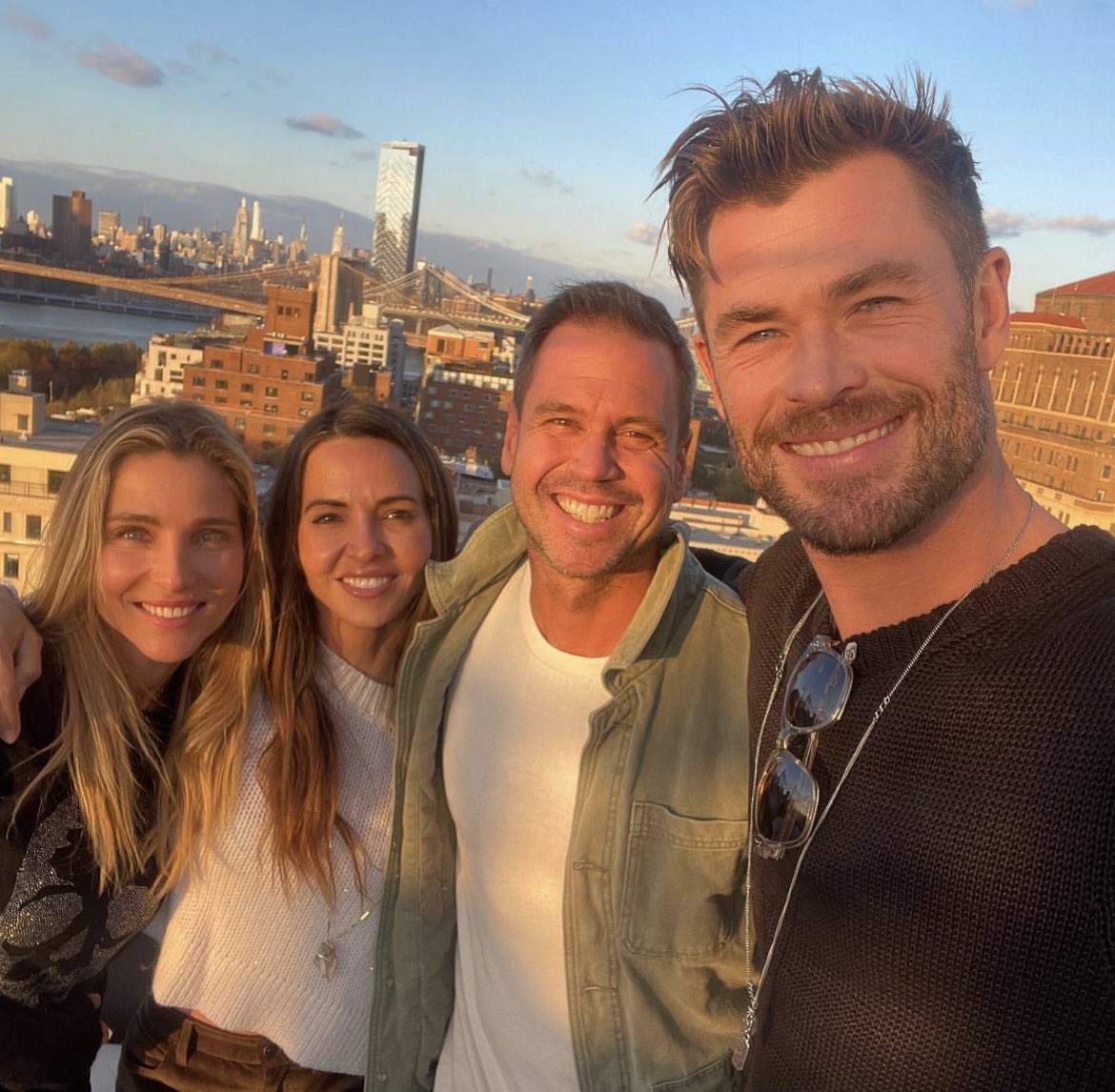 hemswrld's tweet photo. him taking a break for acting and spending time with the people that he loves warms my heart. I wish nothing but peace and health for Chris and if that means no more movies for some time then that’s perfectly ok. I love him so much 🤍 https://t.co/7YbxlTfdDz