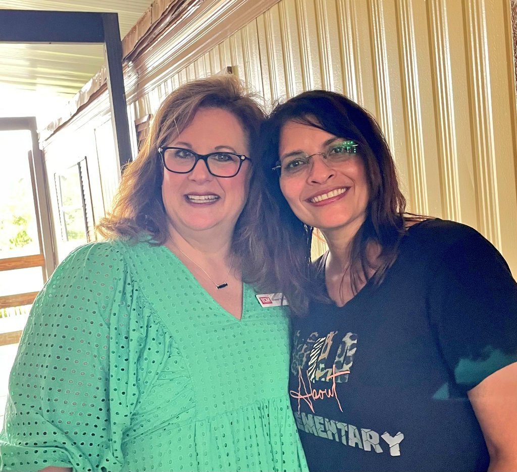 We are Wild About Elementary! <a href="/FatherEagle99/">Jarin Trombley</a> hosted the <a href="/SDOCElemEd/">SDOCElemEd</a> Friendsgiving at the <a href="/Osceolaschools/">Osceola Schools</a> Environmental Center. Thanks to our partner <a href="/SBalitonTCM/">Shannon Baliton</a> for sponsoring our luncheon. Happy Thanksgiving to all! 🦃 (1/3)