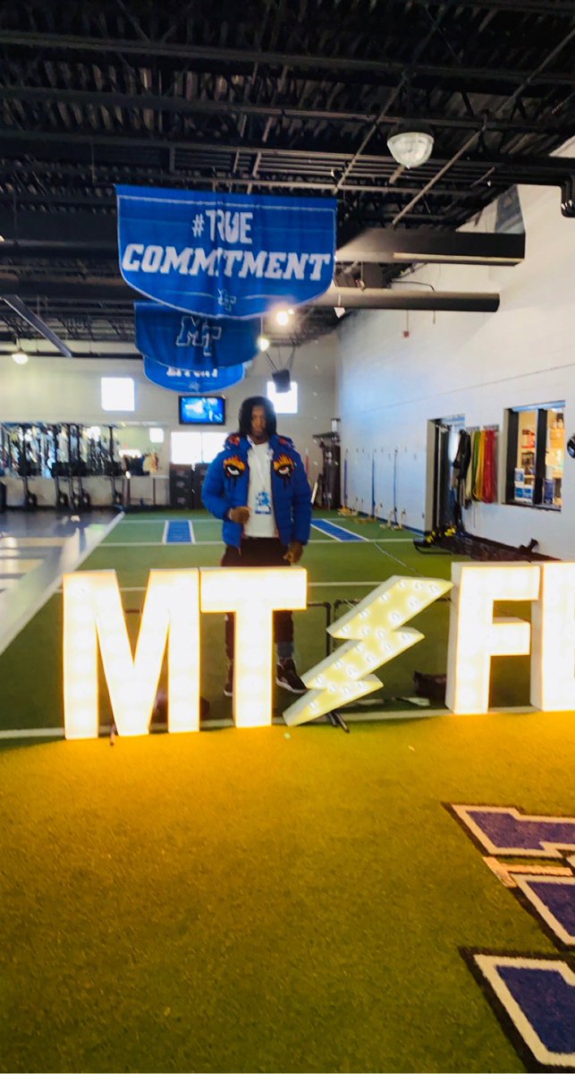 Had a great time at the university of Middle Tennesee <a href="/MT_FB/">Middle Tennessee Football</a> @CoachWoodley_MT great win against FAU #GoBlueRaiders 🔵