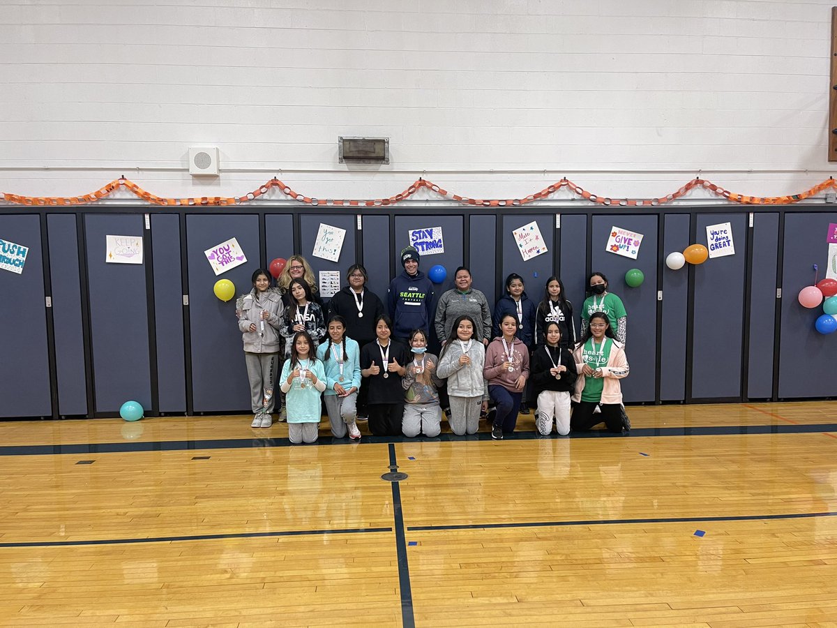 LauraHaganEd's tweet photo. Girls on the Run at Goodwin Elementary School! These 5th and 6th grade girls, along with their families and coaches braved the cold temps to run a 5K! Great job! @AldoCalderin @D99Cicero Everyone had a great time! Great day to be a Gator! https://t.co/rsc1B4Xuio
