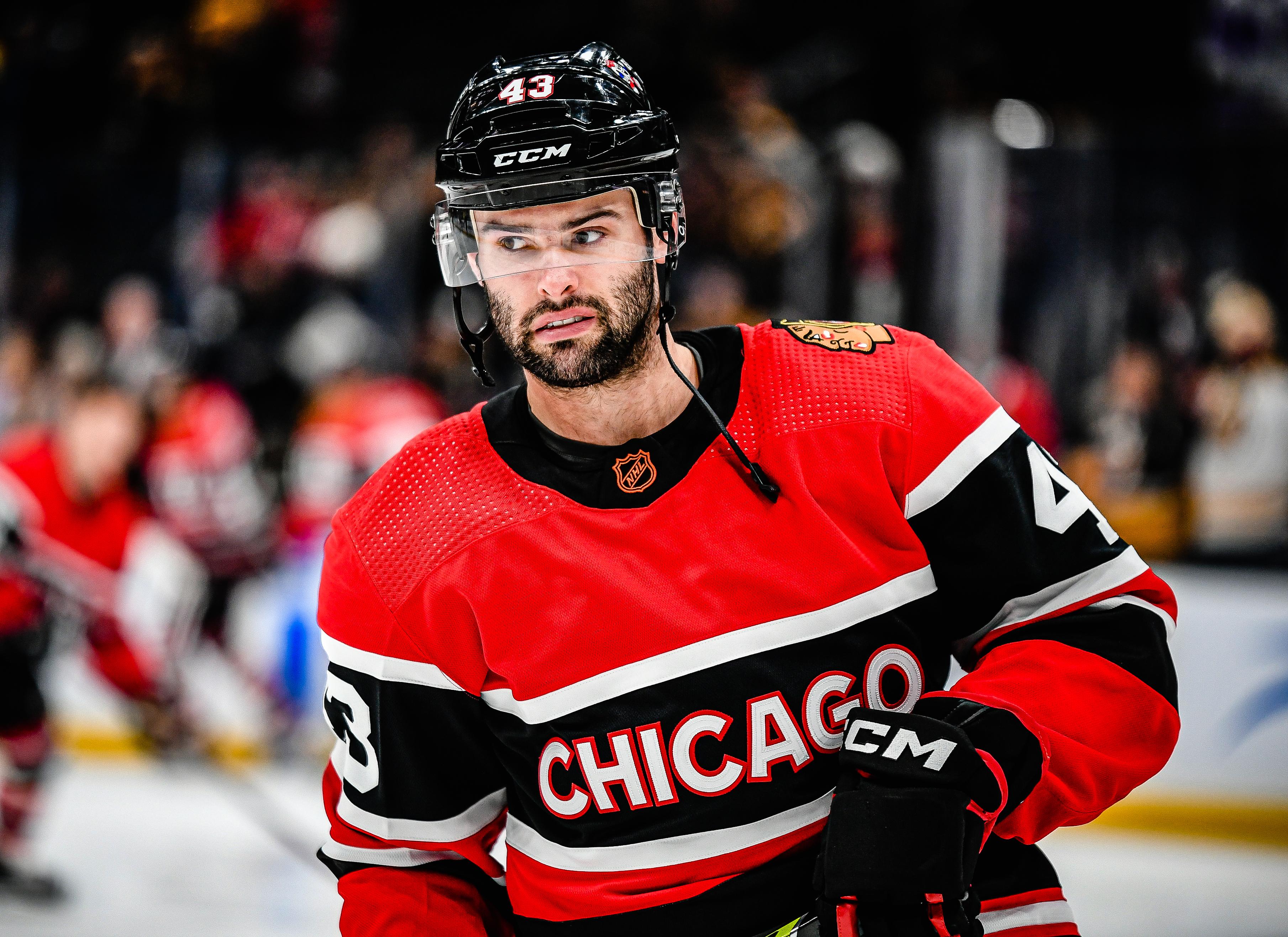 NHL on X: #ReverseRetro szn for the @nhlblackhawks has arrived. 👀 Chicago's  Reverse Retro 2022 jersey features a literal interpretation of Reverse  Retro: reversed placement of black and red colors from the