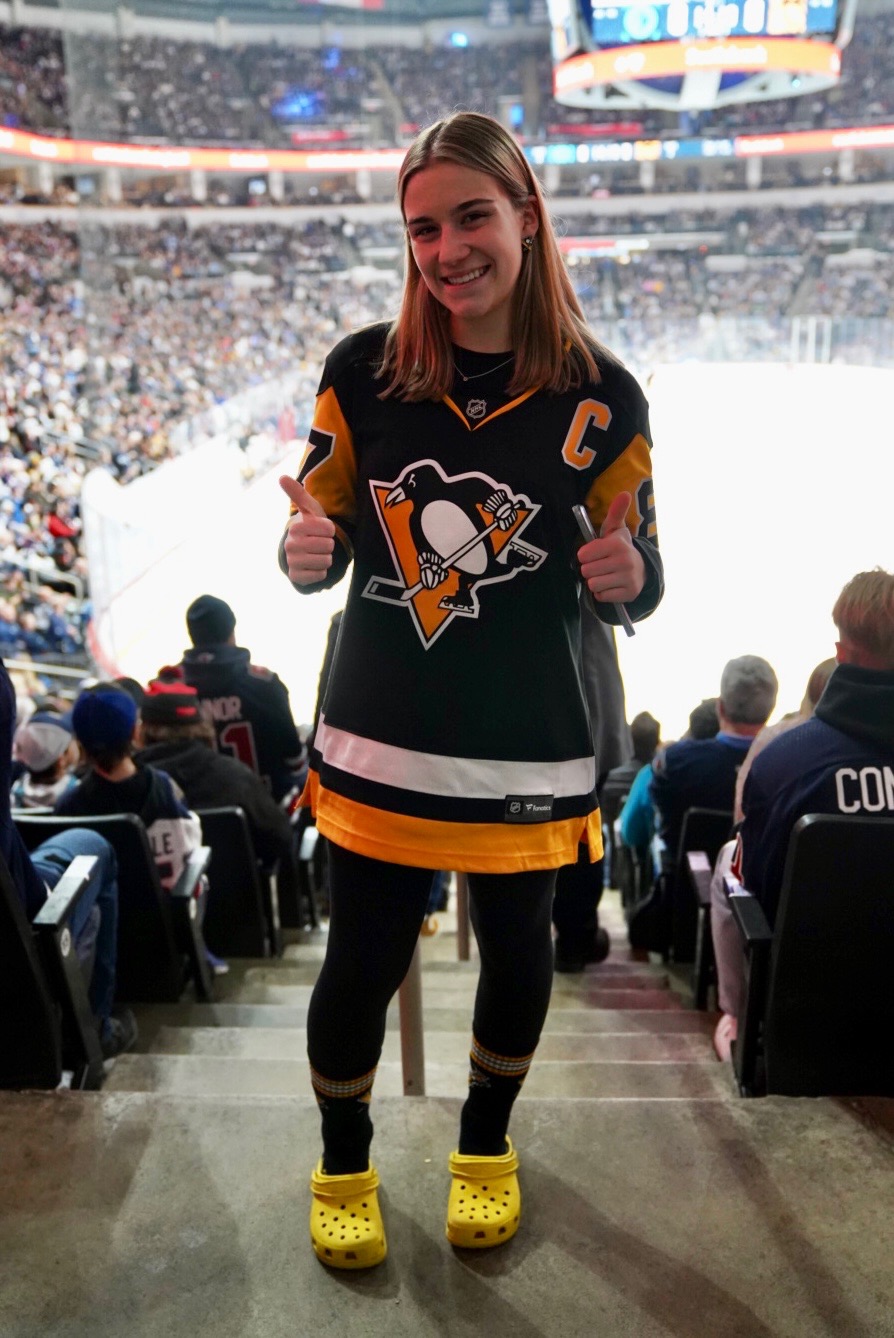 Pittsburgh Penguins on X: Yellow crocs + Penguins jersey = 💯   / X