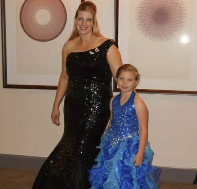 Rebecca97097139's tweet image. Pageant memories are some of my favorites. Playtime with my pageant sisters and fun photo shoots. I am so excited to be able to carry on the fun with @BFPUpdates . Forever winner.
Facebook - facebook.com/BrightFuturesP…
Twitter -