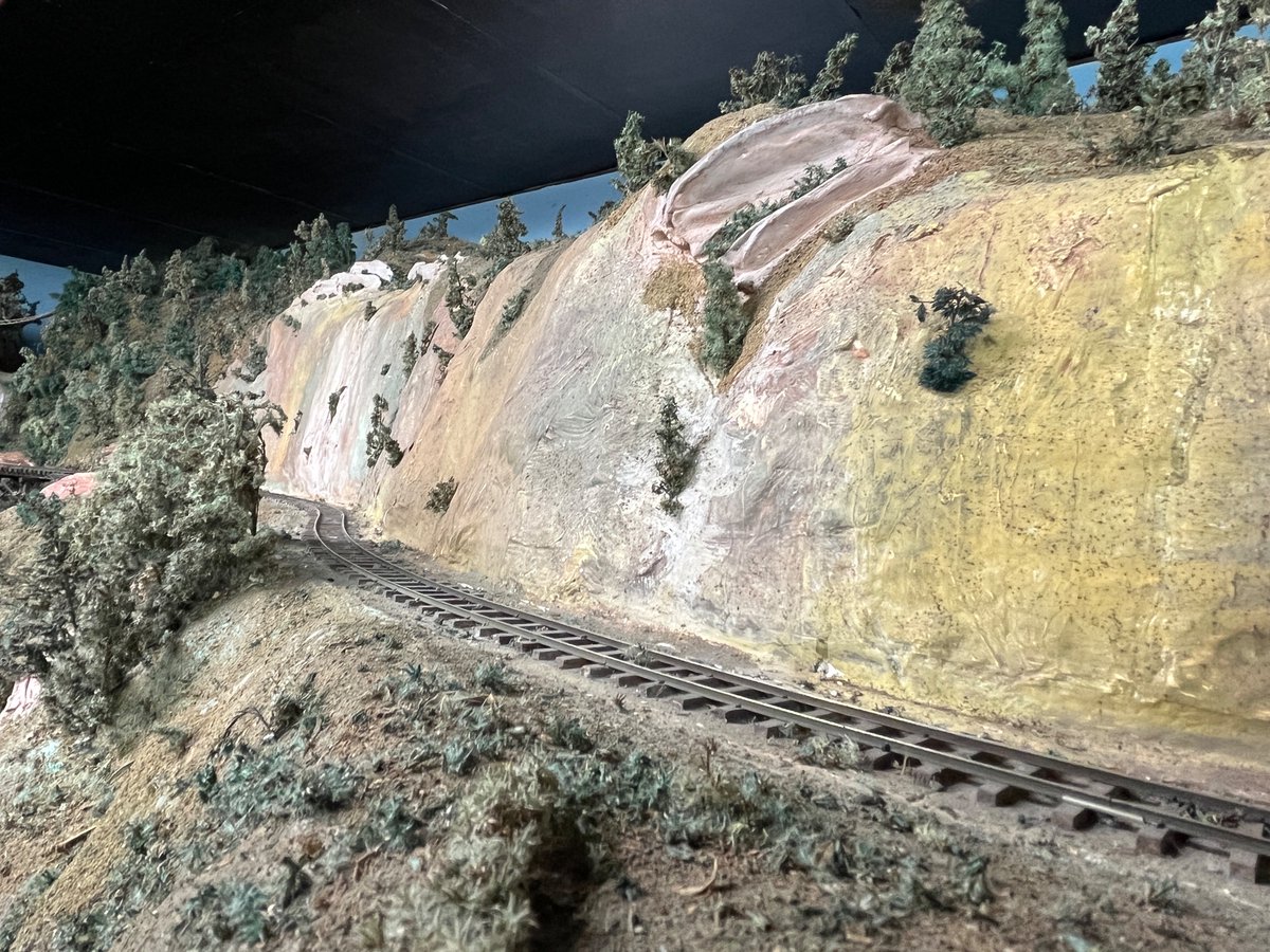 RSME1948's tweet photo. Some more pics of our layout! https://t.co/do2VeltCoi