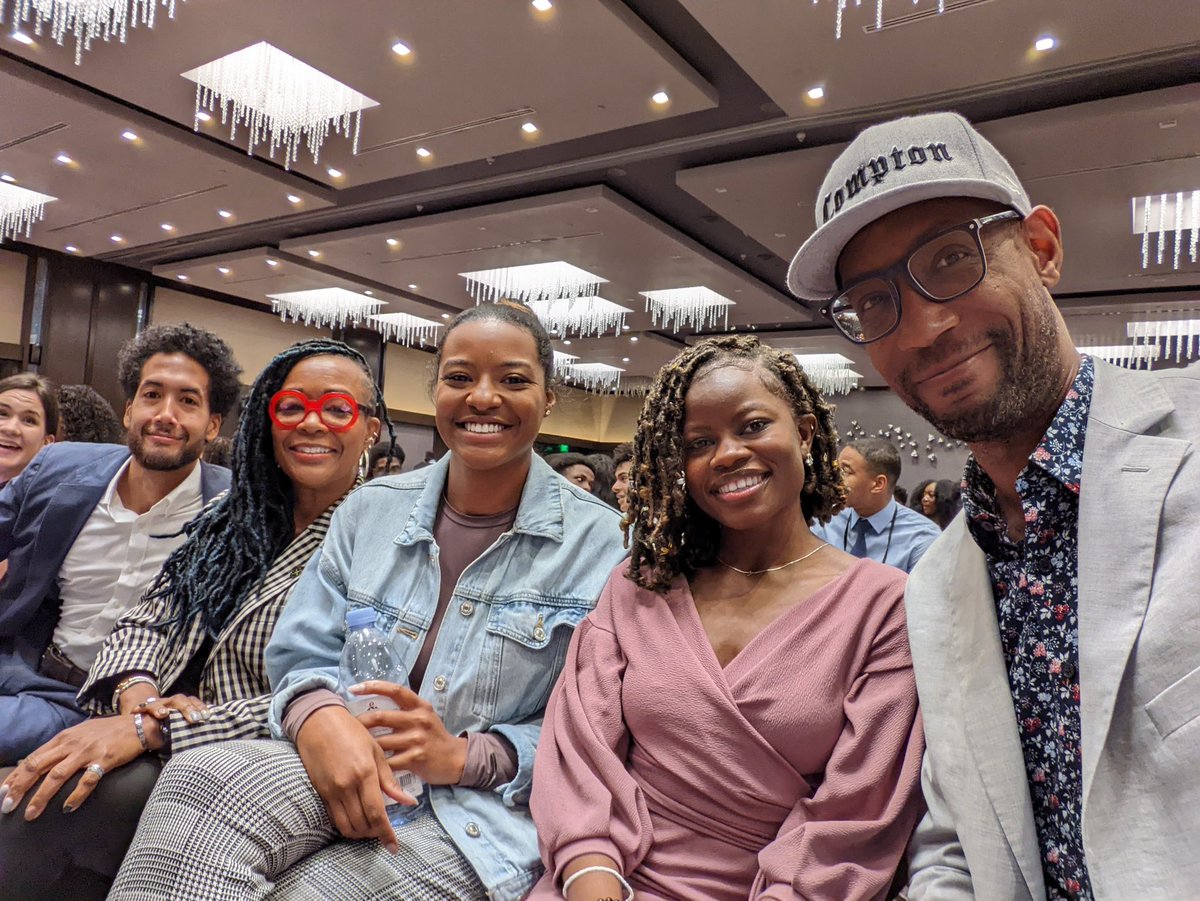 janeenuzzell's tweet photo. Whoโs house??????!
โ6-HOUSE!!โ And we were in there with the @R6NSBE family and @anthonydmays who hung out for opening session. This is my crew! Thanks for having my for #FRC. I canโt wait to see yโall in March for #NSBE49 #IAMSTEM #nsbe #blackengineers #blacksintech https://t.co/4Bm4qliP7k