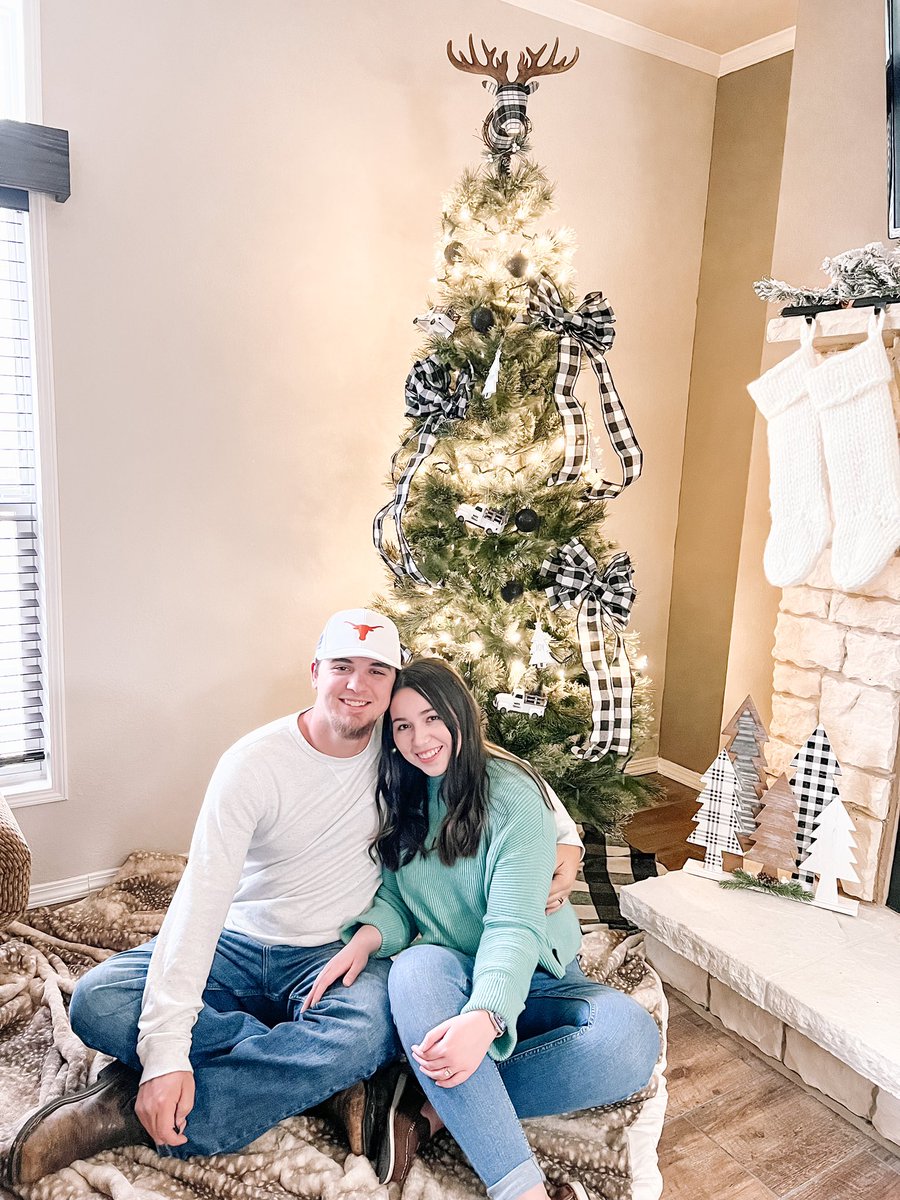 jessshoke's tweet photo. Nothing like Christmas pictures before Thanksgiving 😌 https://t.co/0g7cquweuC