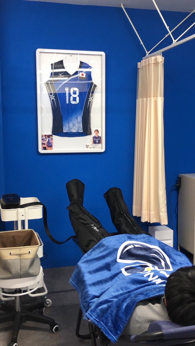 上尾シティハーフマラソンに参加するランナーのみなさん！がんばってください！マラソン後のリカバリーでレッグコンプレッションを是非使ってみてください！筋疲労回復と筋肉痛軽減に効果絶大です！本日でも18：30までにお電話頂ければ対応可能です。#上尾シティーハーフマラソン　#アイスポーツ接骨院