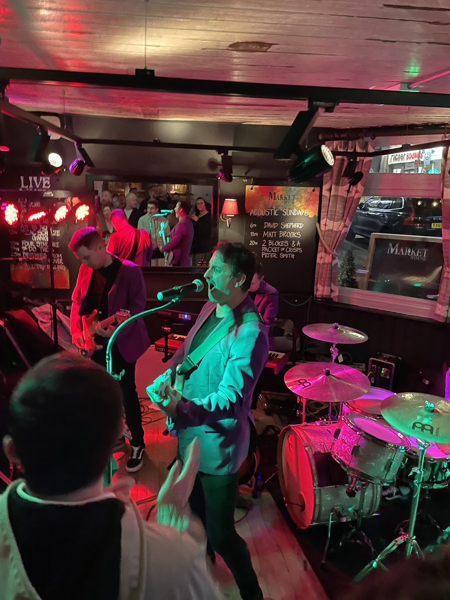 chrisgedge1's tweet photo. @TheDoTheys Epic set at The Market House tonight!!! https://t.co/d141zicZnQ