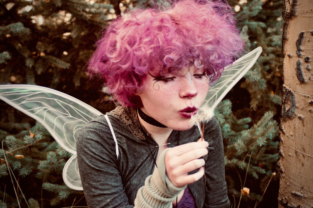 elm0___0's tweet photo. my mom did a photoshoot for me once and im still so in love with the photos <3333 https://t.co/lfxG8Hy65d