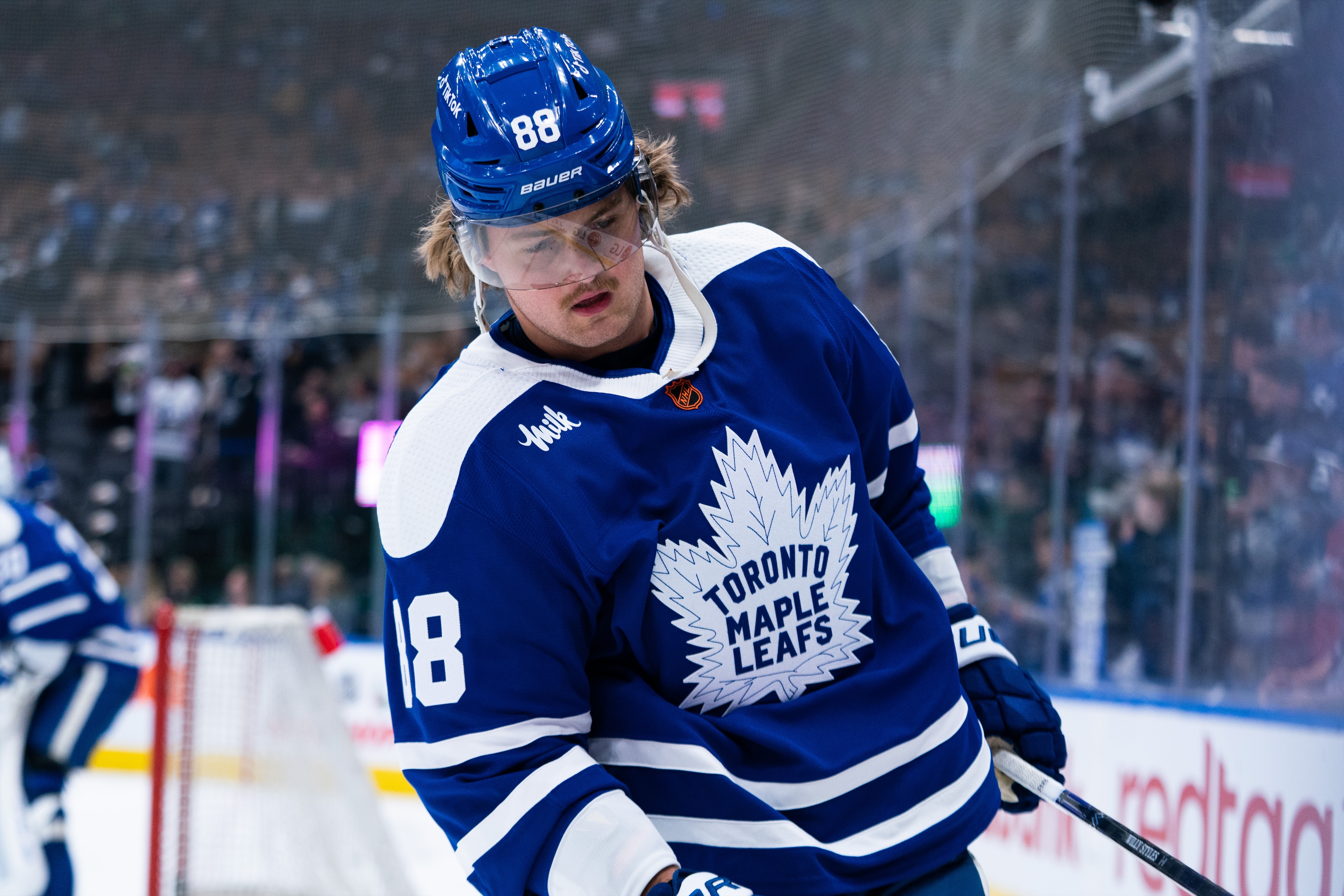 NHL on X: Throwback threads 🔙 These @MapleLeafs #ReverseRetro unis  feature a crest with vintage, single-needle stitching as well as a narrow  shoulder yoke specifically created to match the original Stanley Cup-winning