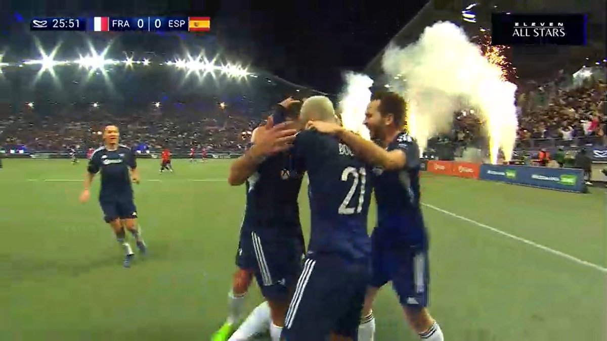 Footballogue's tweet photo. OUVERTURE DU SCORE DE L’ÉQUIPE DE FRAAAANCE ! LE STADE EXPLOSE !

Merci Internet, l’époque qu’on vit est FOLLE. 😍 https://t.co/LzO1pYPUlr