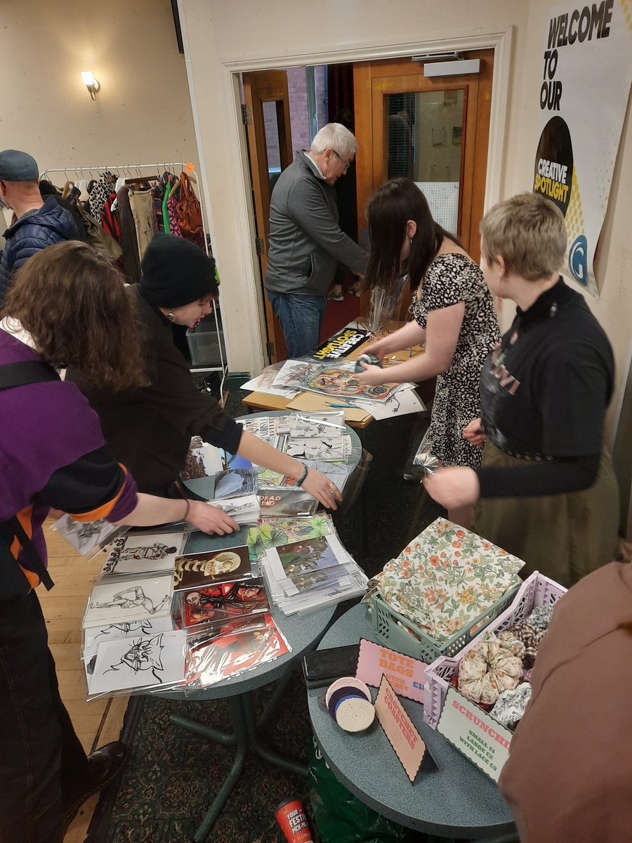 We had a great day at our student market. So proud of our students professionalism and talking enthusiastically about their artwork to customers. Brilliant! <a href="/gatesheadcoll/">Gateshead College</a> #workexperience #teameffort <a href="/heelyhoola/">Tom Bradley</a>