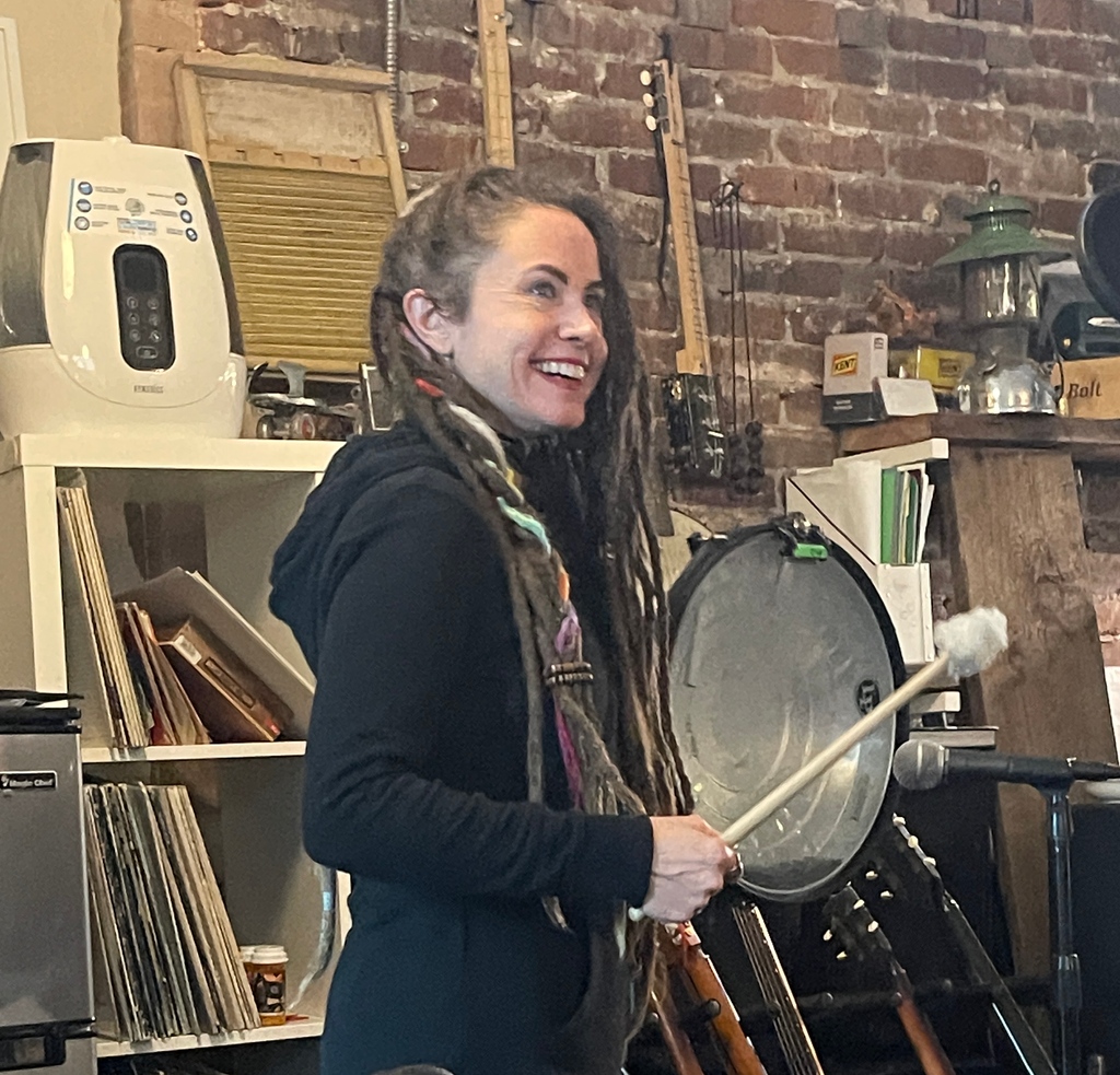 We got to work with this beauty, <a href="/heatherlynmusic/">Heatherlyn Music</a> every day for the 8 consecutive days in our studio, @hoovesandsugar last week.