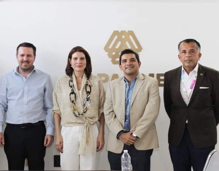 globalexports_'s tweet photo. ¡Recepción especial para una muy distinguida invitada!.
Bienvenida a la Embajadora 🇩🇴 @maisacastillob en el Puerto de Veracruz con las principales cámaras empresariales. @COPARMEXVer @CanacintraVer @globalexports_ @beto_aja @tonycampa @AbrahamWellerJr https://t.co/ZiUD3io26H