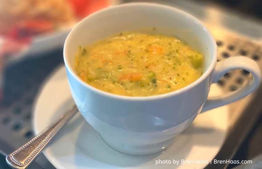 BrenHaas's tweet photo. In this post I share my easy to make Broccoli Cauliflower Cheddar Soup.  Find yourself whipping this up most anytime of the year with the basic ingredients.  Click below to see the easy recipe share! https://t.co/o5DOfTl9Dg 

#recipe #comfortfood #weekendmeal https://t.co/Wh4Zw7F09S
