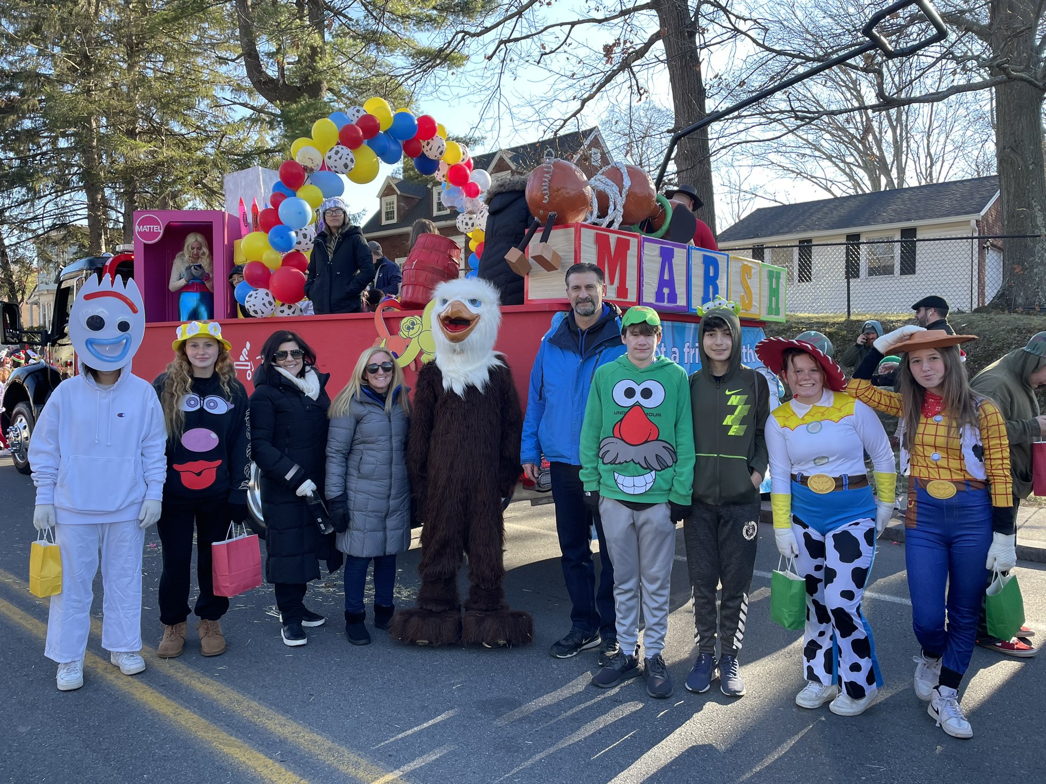 Brandi Kwong on Twitter "Another great Methuen Santa Parade! So many
