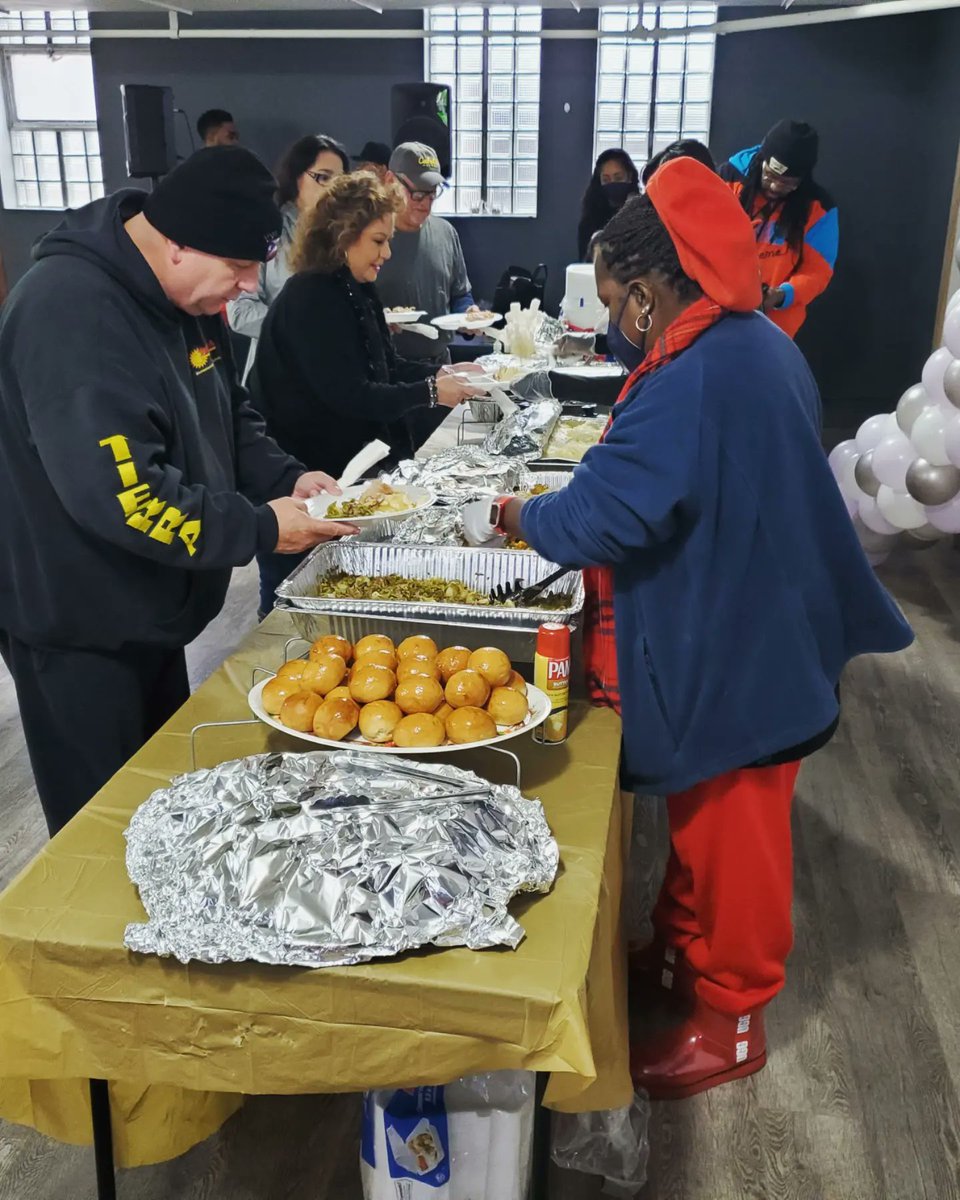 alwayspvo's tweet photo. Friendsgiving dinner is underway!!
-
#thanksgiving #friendsgiving #holidays #nonprofit #givingback #positivevibesonly #goodvibes https://t.co/eQGOsTxTBG