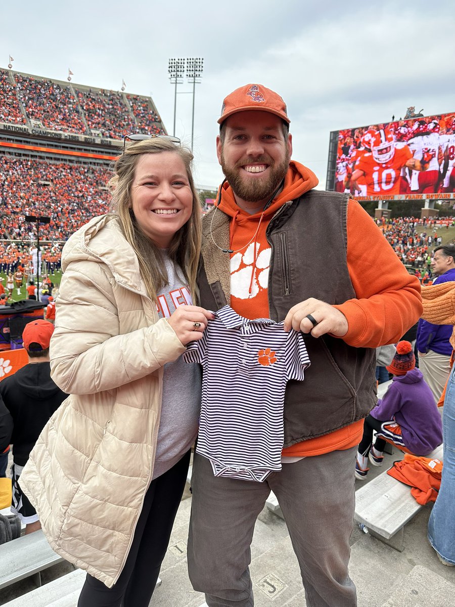 Looper72's tweet photo. #bestinthegame #ALLIN https://t.co/c8Ws07hlwY