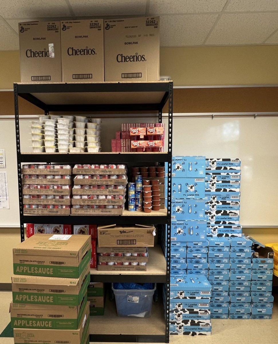 When heart meets passion! What a great campus visit &amp; tour of the Wraparound Resource Room <a href="/Thompsonhisd/">Ruby L. Thompson ES</a>! <a href="/WrapBigg/">C. WRAPs THOMPSON</a> is partnering with parents and staff to ensure they have all the resources needed at their fingertips! 🤌🏾✨ #WrapHearts #WeWrappin <a href="/MsMaggieRamon3/">Maggie Ramon</a> @HISD_Wraparound