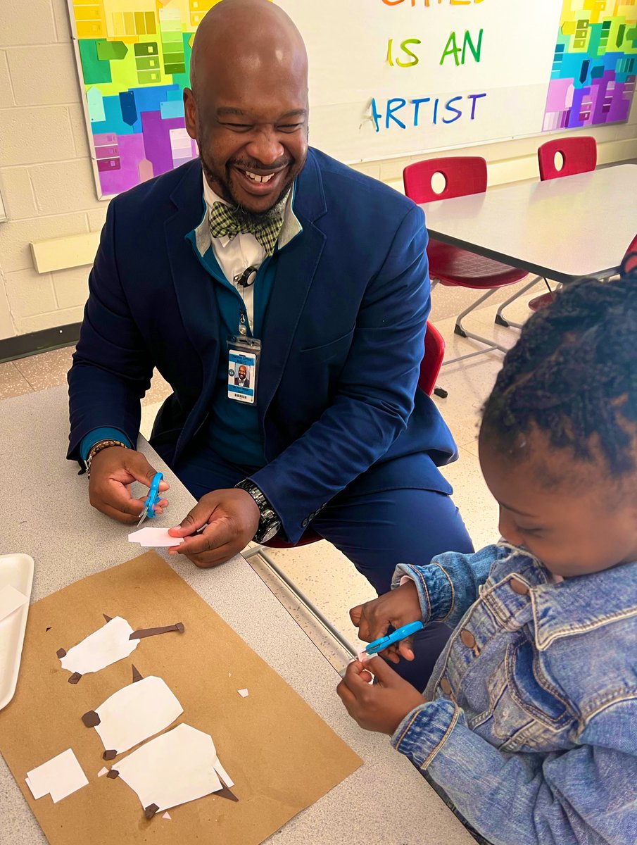 We LOVED having <a href="/DrRoss_Akil/">Akil E. Ross, Sr.</a> visit the art room <a href="/LeaphartElem/">Leaphart Elementary</a> and help us cut shapes for our Mouse Paint inspired collages! #villagemindset