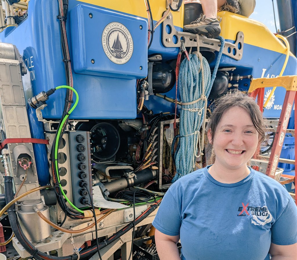 Extreme_GeoBio's tweet image. Hello! I am Lydia Hayes, a PhD student in the Kiel Reese Geomicrobiology Lab. I&apos;m headed on a 27 day research cruise to the Mariana forearc to explore microbial communities in the serpentine mud volcanoes. Keep an eye out for updates on my journey aboard the #kilomoana