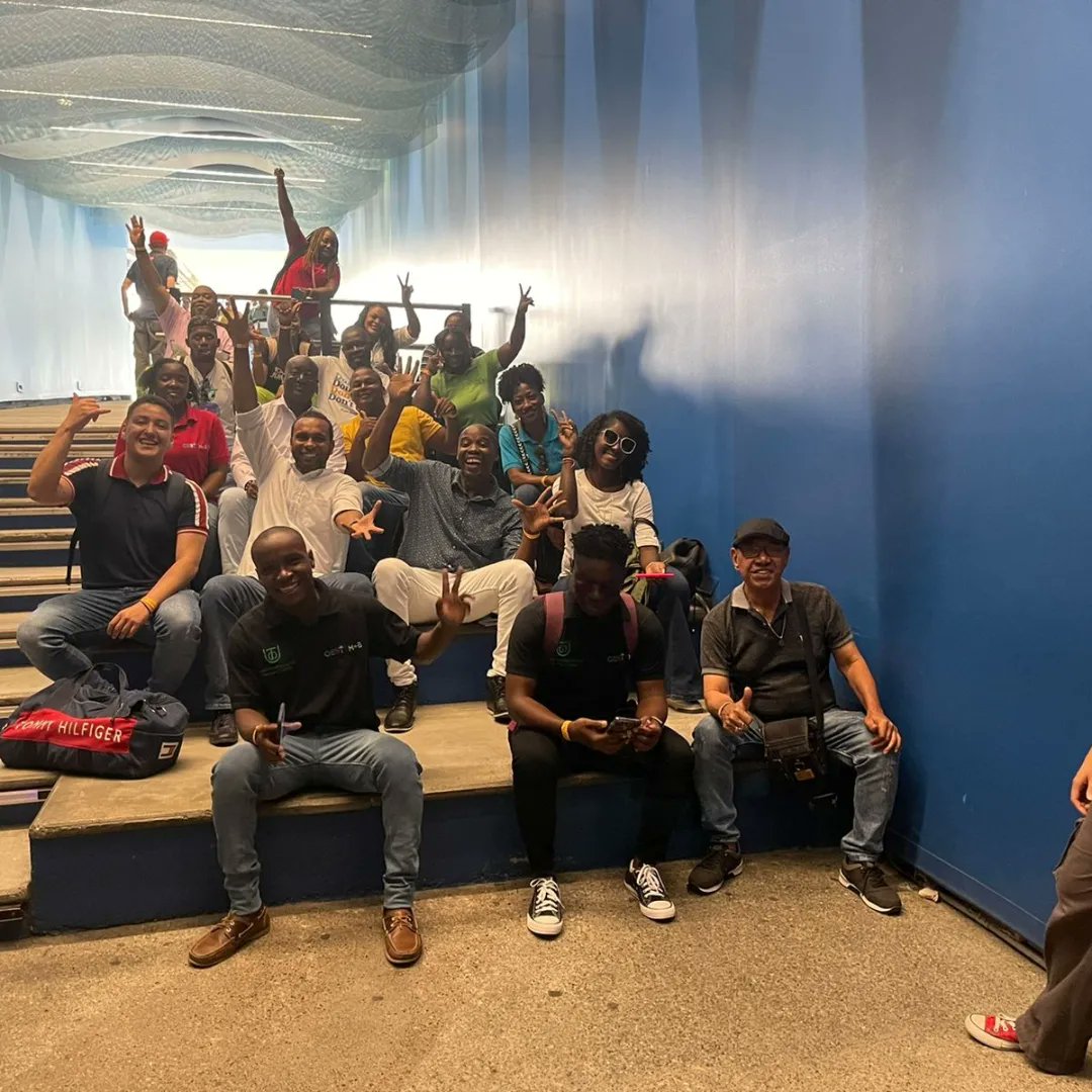 Up Holding tweet media