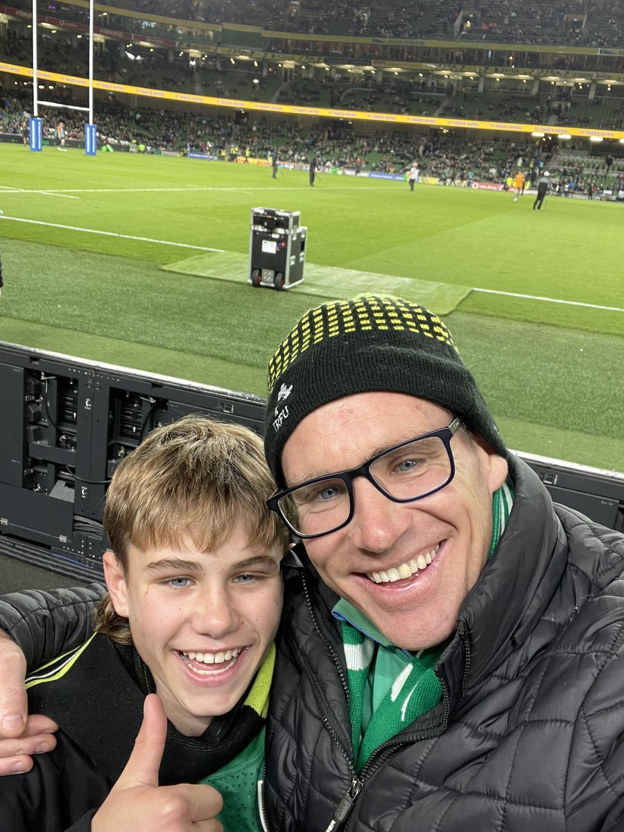 mwpatto's tweet photo. #shouldertoshoulder https://t.co/MsHixqmWY9