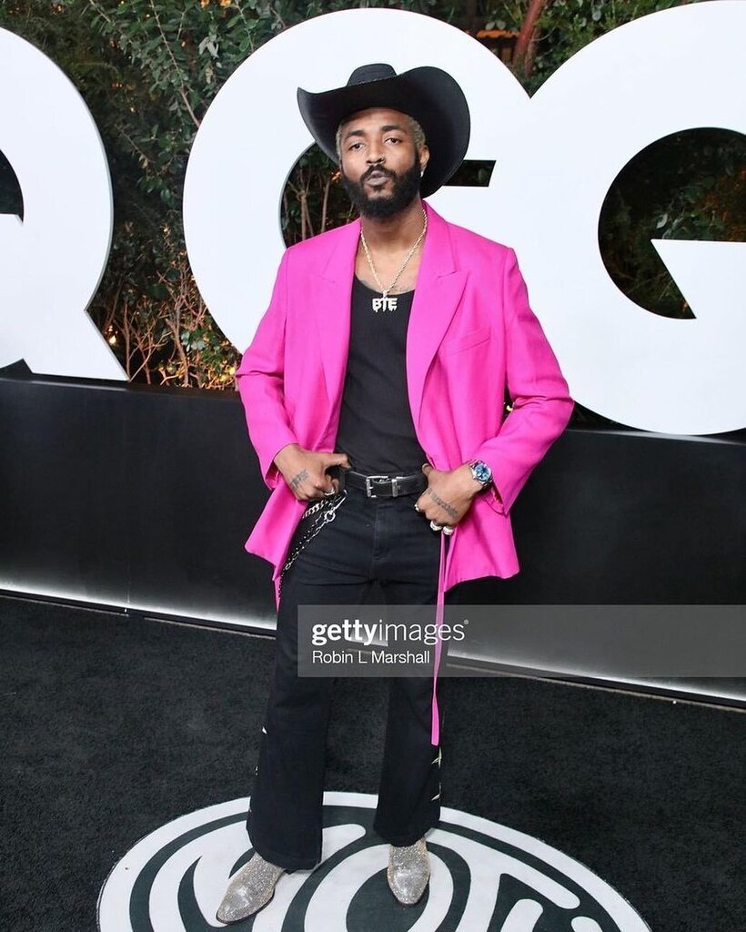 freshiamatl's tweet photo. AFRICAN COWBOY
📸 @prettyboydo
#freshiam
+++
https://t.co/l9Tmtoi5FD https://t.co/kdhsUAwH6I
