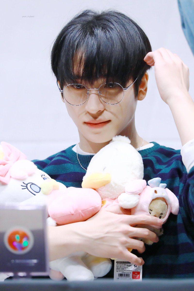 withLSY's tweet image. He literally drives me insane 

#sangyeon #상연