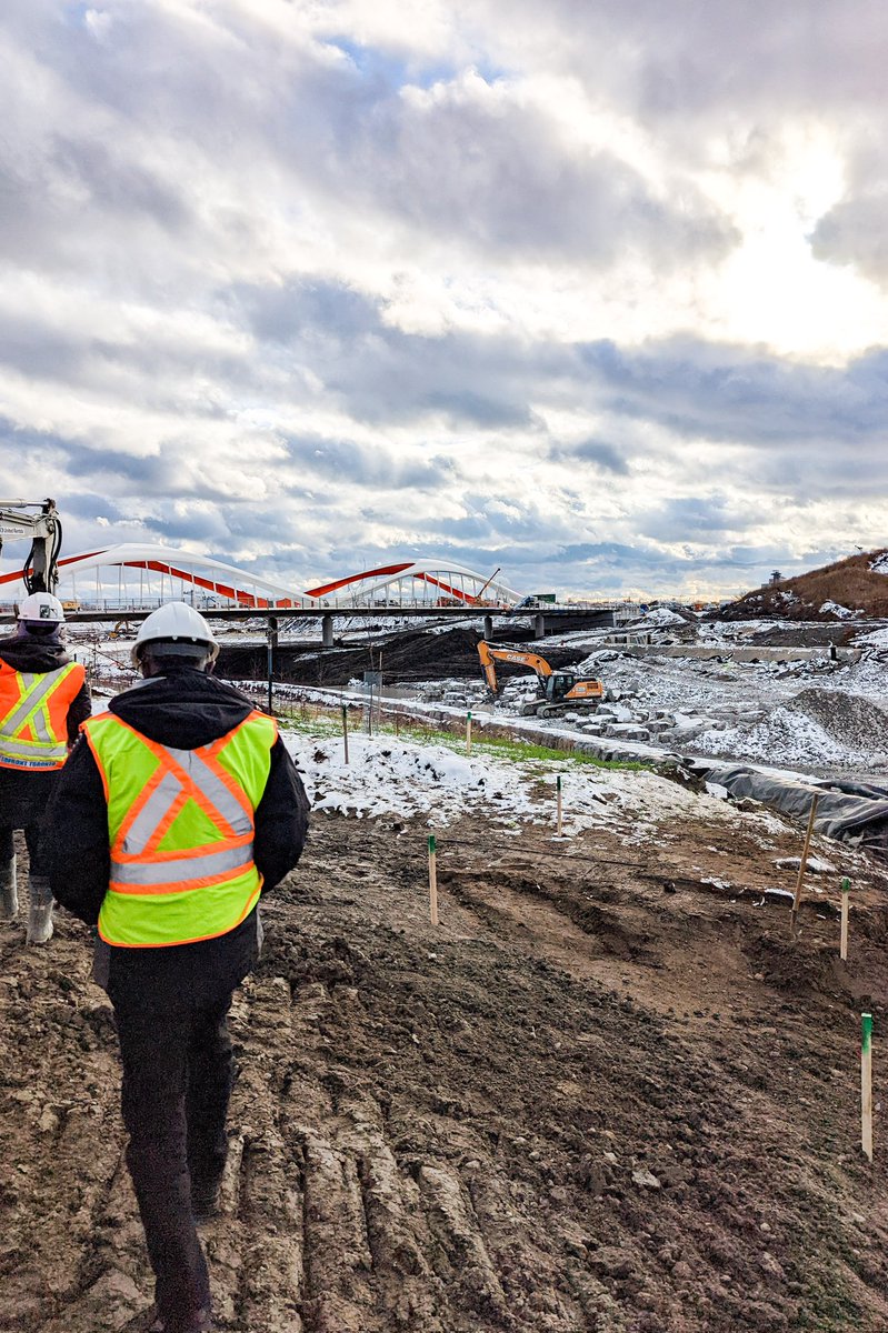 BrynEng25's tweet photo. @WaterfrontTO gave us a great tour of the Port Lands as part of #MEA2022 https://t.co/So6zk96jRN