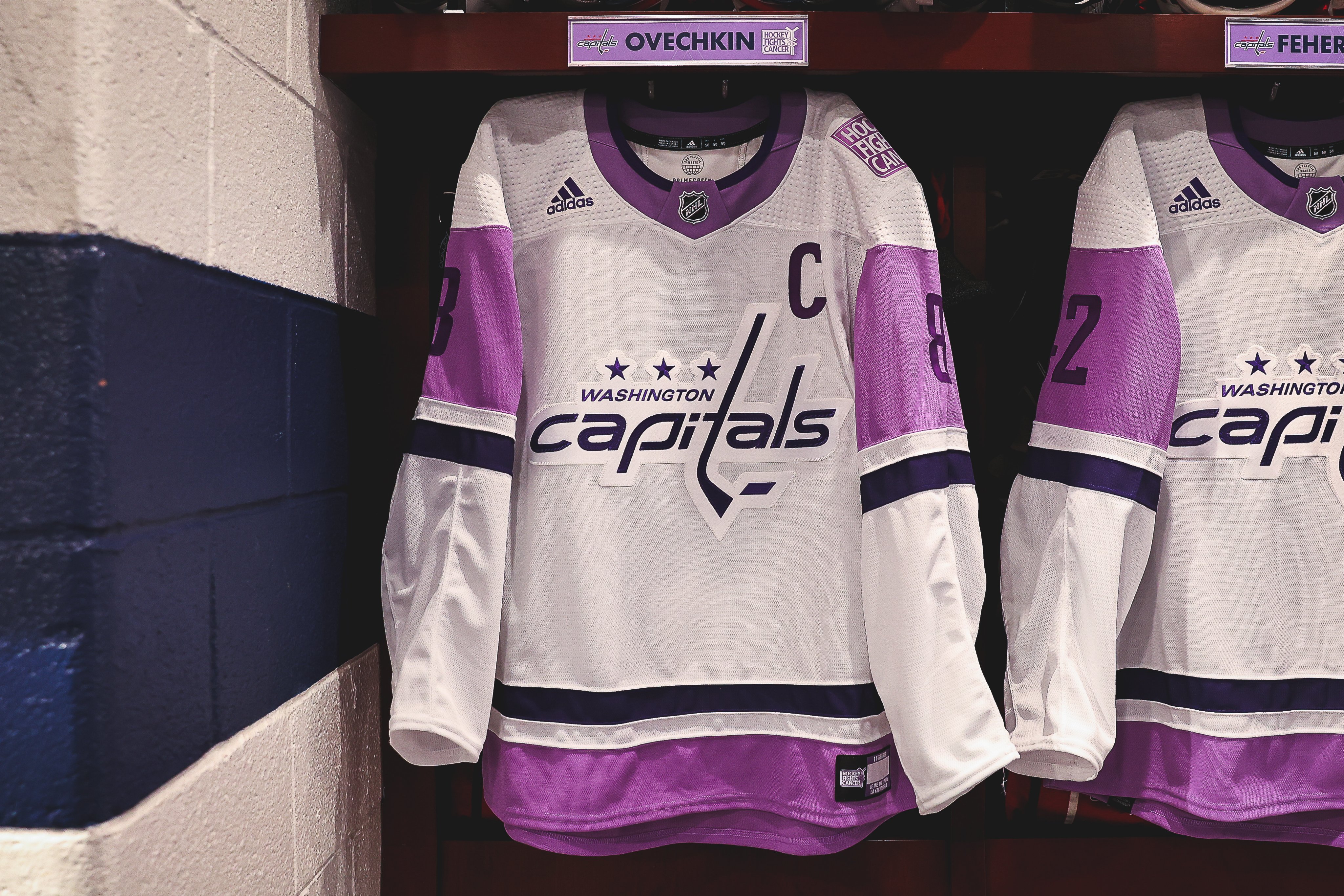 Capitals wear lavender during warmups on Hockey Fight Cancer Night (Photos)